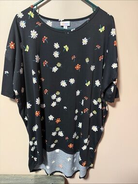 LuLaRoe Black Floral Short Sleeve Tunic with White & Orange Blooms